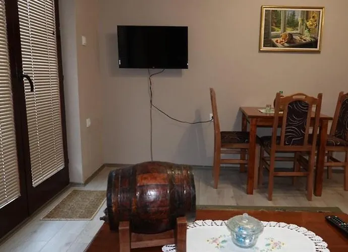 Pet Omorika * باغينا باستا